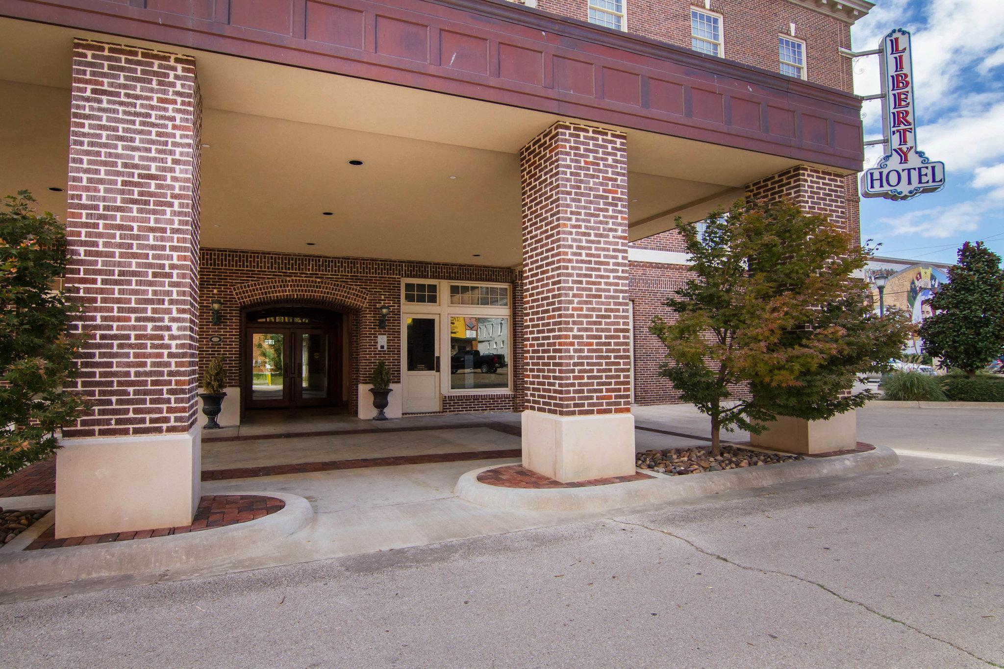 Liberty Hotel, Ascend Hotel Collection Cleburne Exterior foto