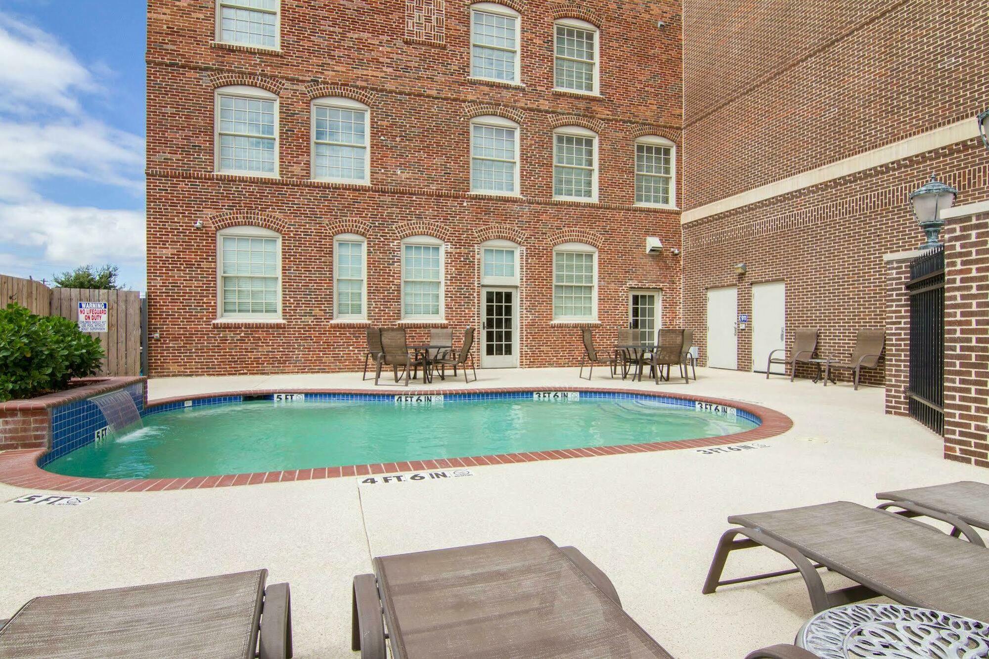 Liberty Hotel, Ascend Hotel Collection Cleburne Exterior foto